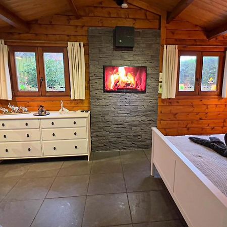 Au Chalet D'Isa Havelange Eksteriør billede