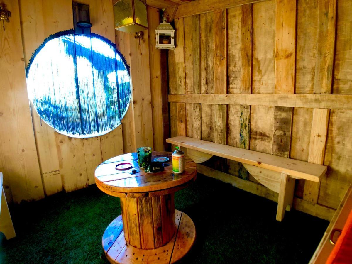 Au Chalet D'Isa Havelange Eksteriør billede