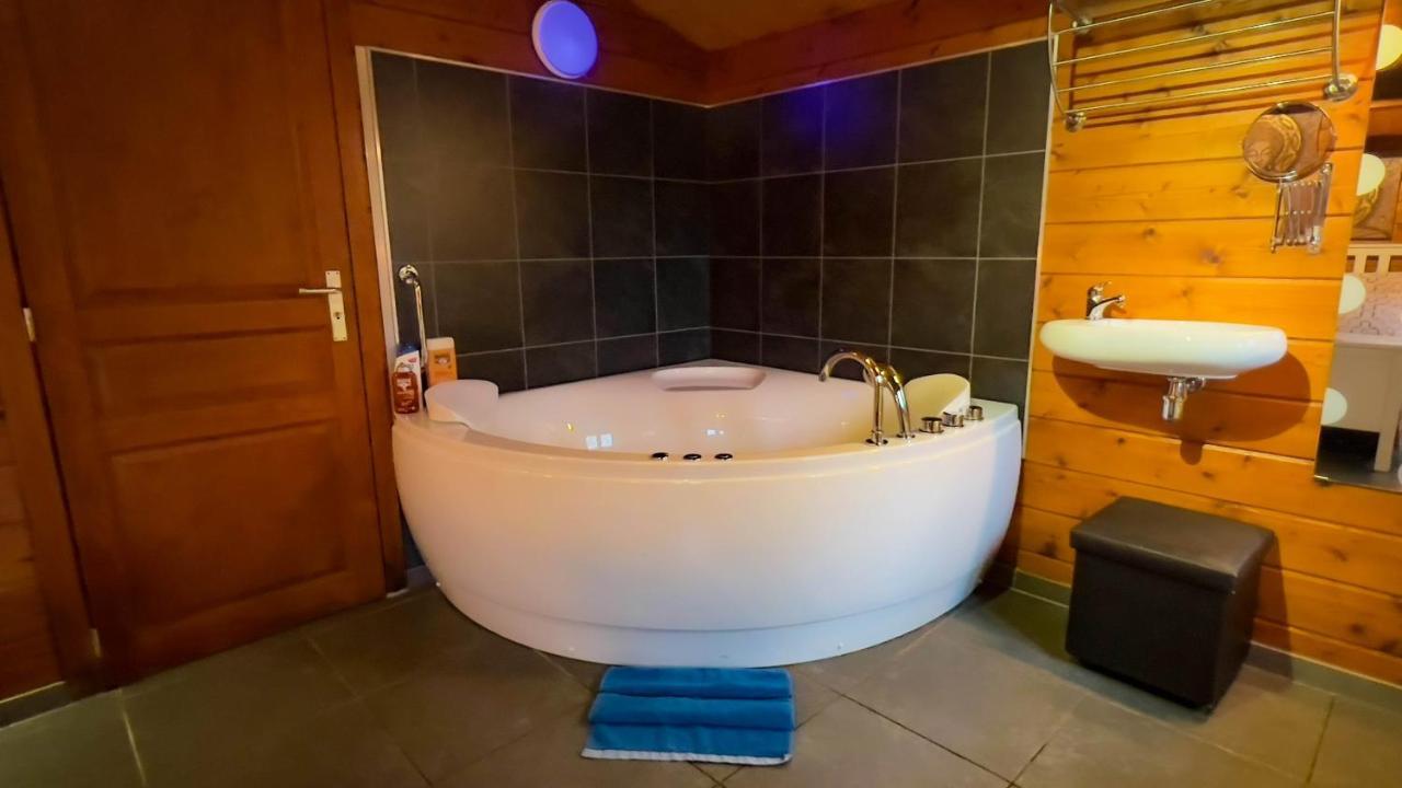 Au Chalet D'Isa Havelange Eksteriør billede
