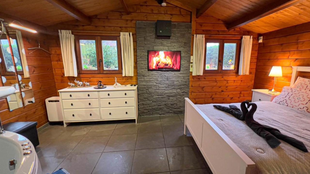 Au Chalet D'Isa Havelange Eksteriør billede